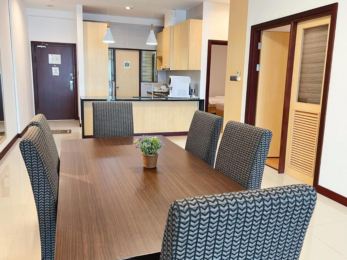 Imperial Grand Suite Apartment กูชิง ภายนอก รูปภาพ
