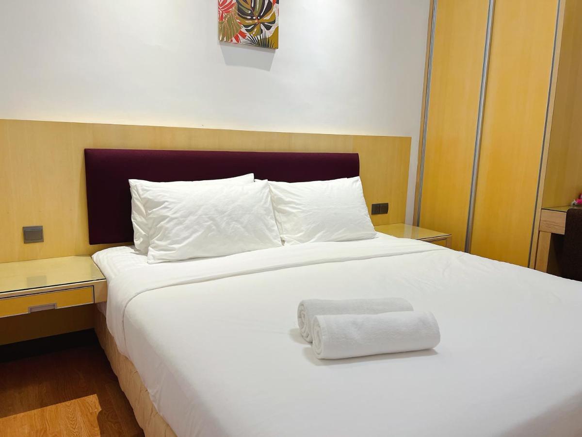 Imperial Grand Suite Apartment กูชิง ภายนอก รูปภาพ