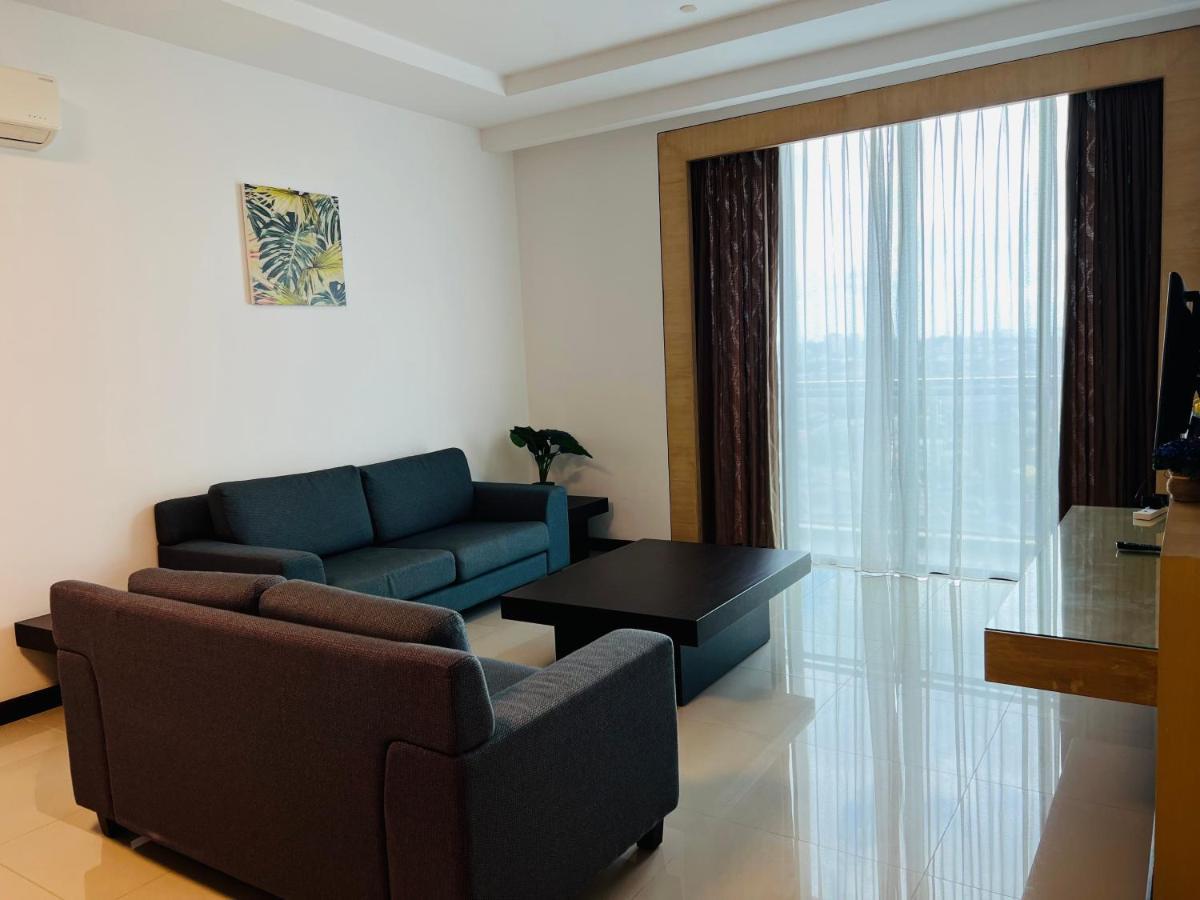 Imperial Grand Suite Apartment กูชิง ภายนอก รูปภาพ