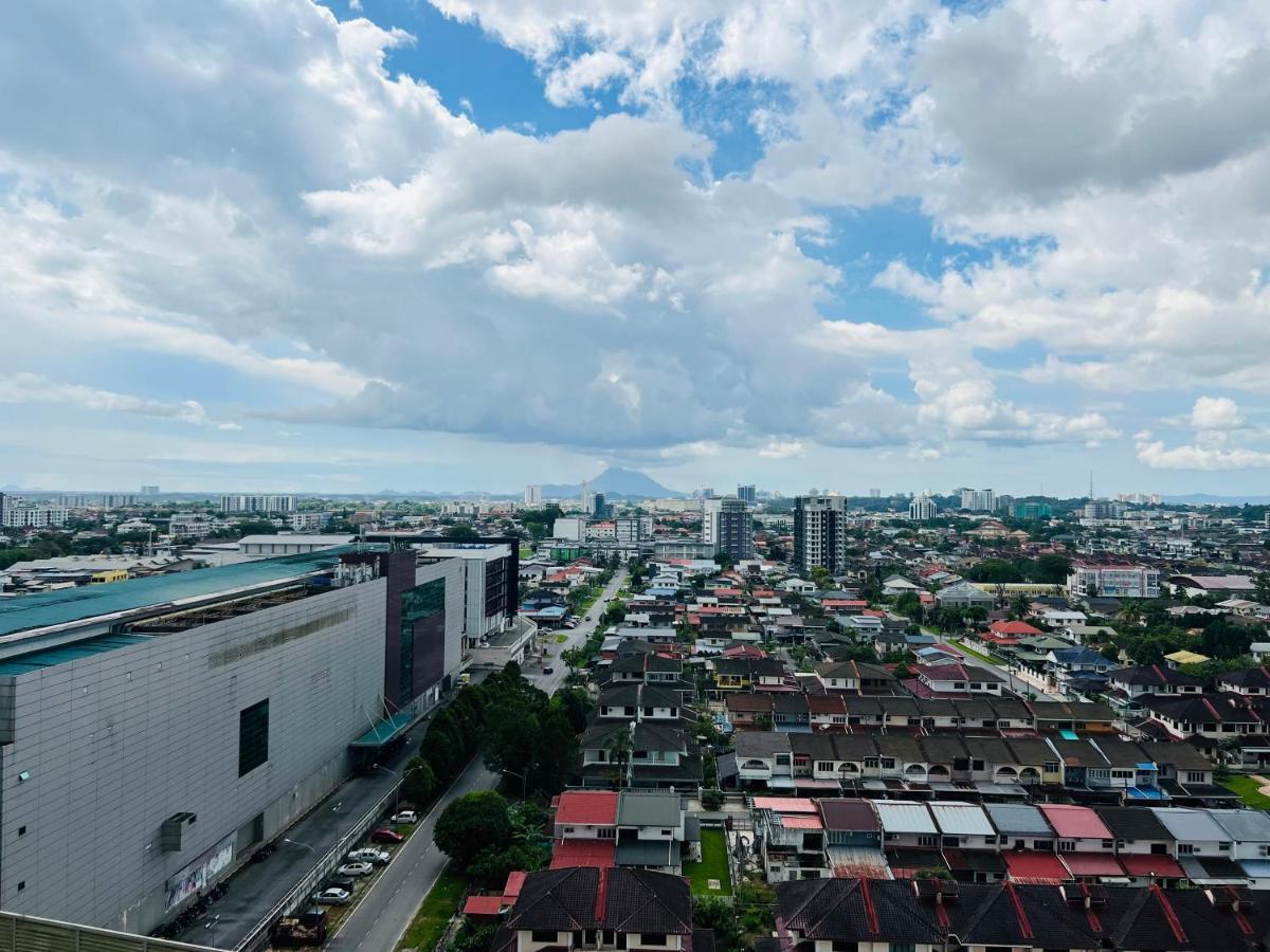 Imperial Grand Suite Apartment กูชิง ภายนอก รูปภาพ