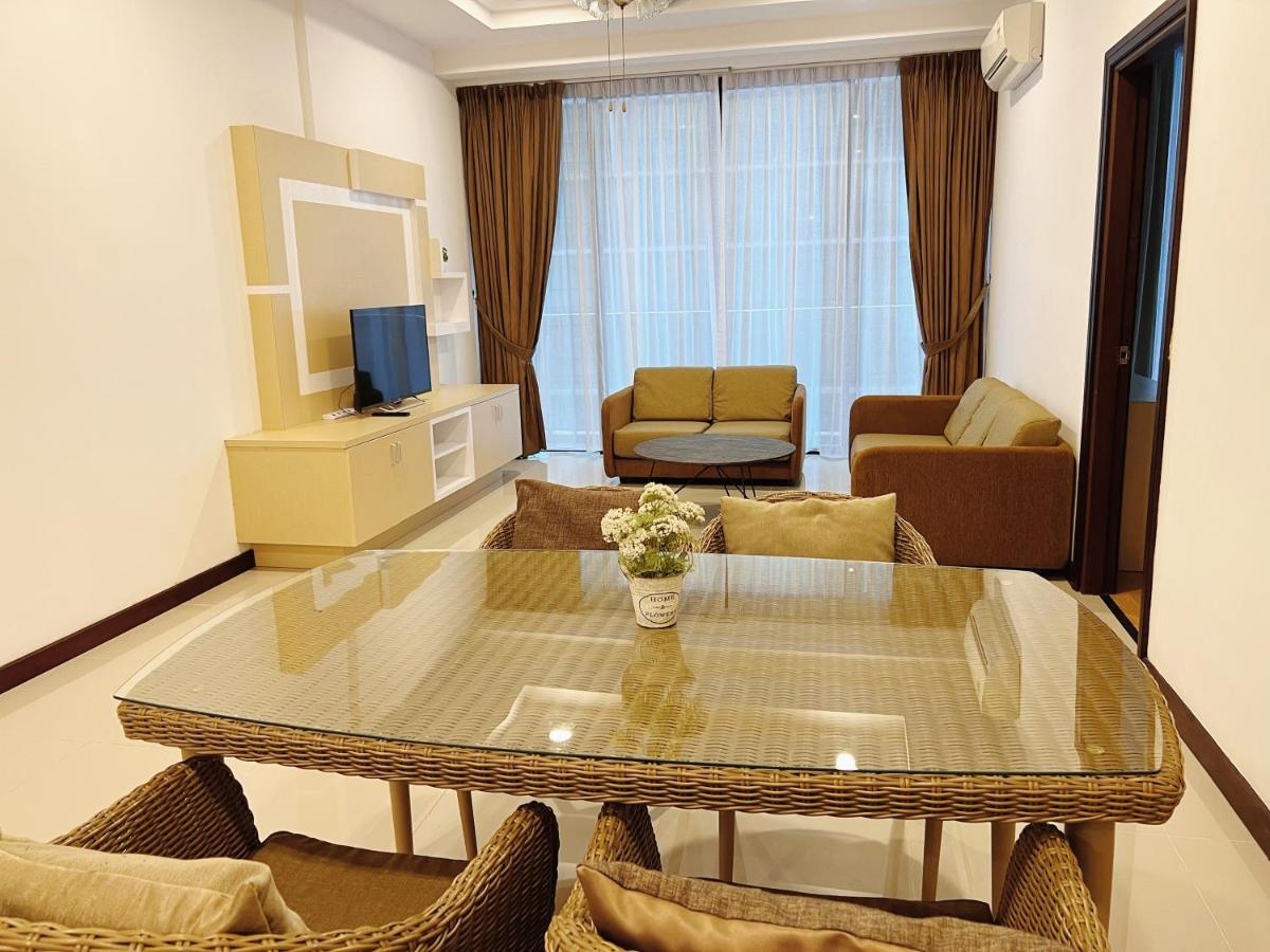 Imperial Grand Suite Apartment กูชิง ภายนอก รูปภาพ