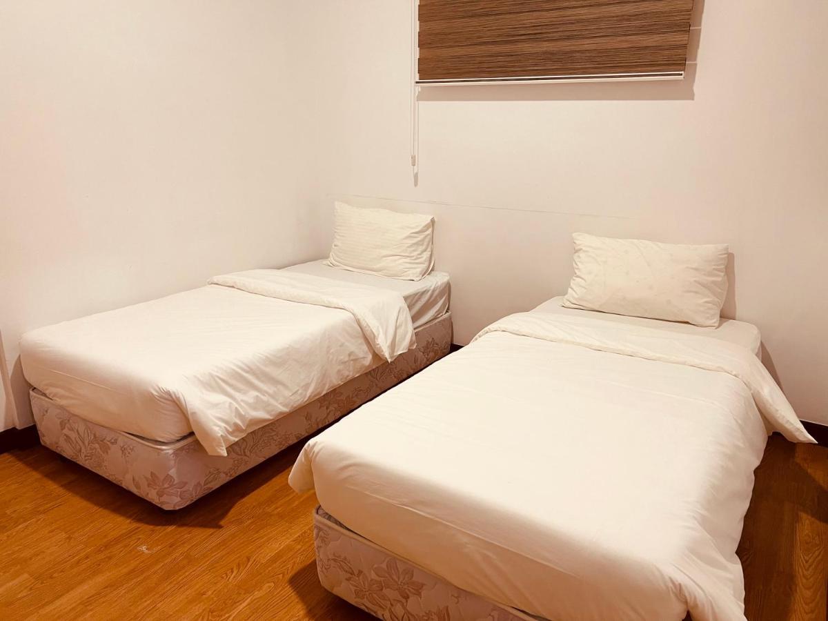 Imperial Grand Suite Apartment กูชิง ภายนอก รูปภาพ