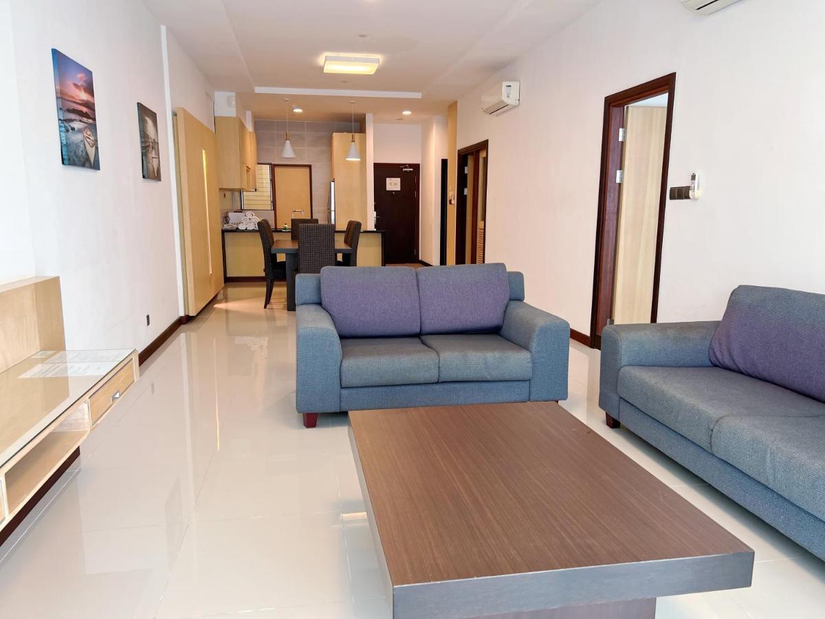 Imperial Grand Suite Apartment กูชิง ภายนอก รูปภาพ