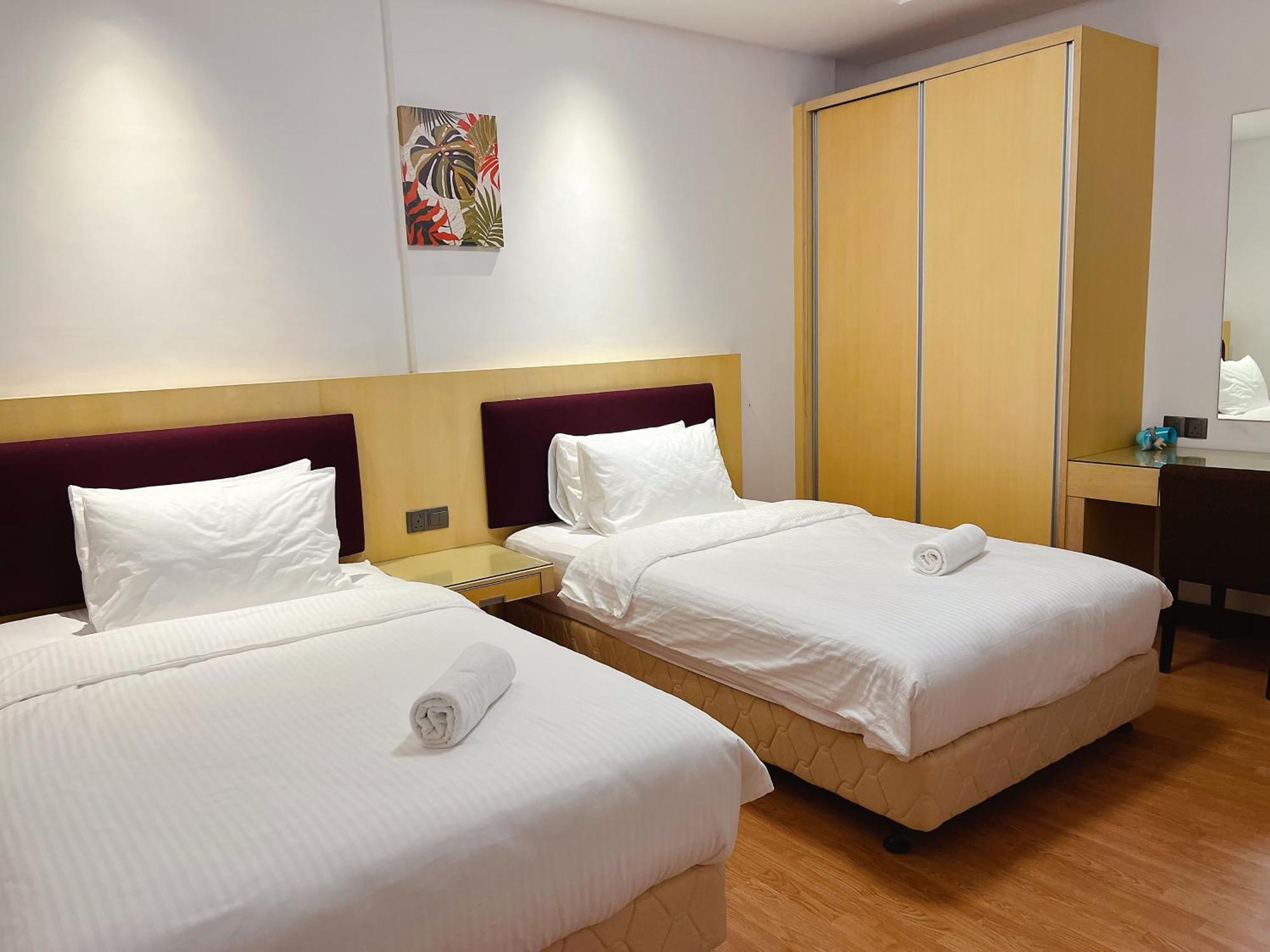 Imperial Grand Suite Apartment กูชิง ภายนอก รูปภาพ